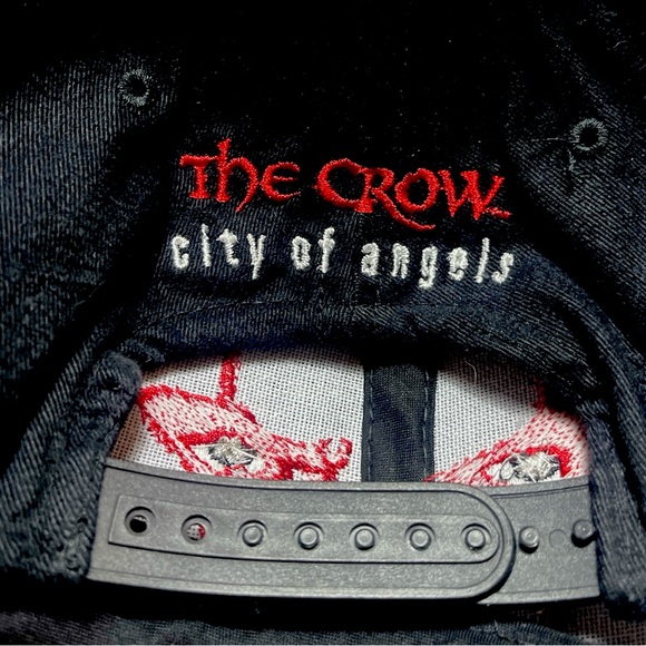THE CROW CITY OF ANGELS ‘Eyes’ Men’s Baseball Cap Low-Crown Black Snapback - Picture 3 of 4